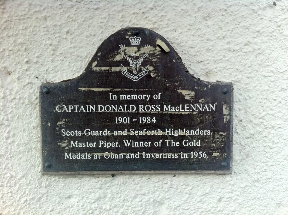 Photo of photos/Donald Ross MacLennan 1901-1984 plaque